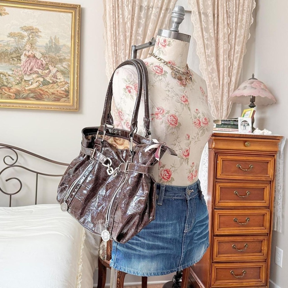 Y2K Sag Harbor brown faux leather croc embossed shoulder bag